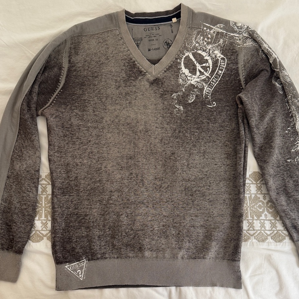 Guess Men's brown V-Neck Sweater
